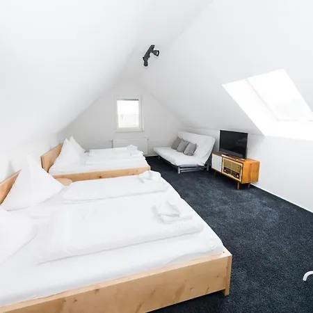 Otel Rhoenhof 3*