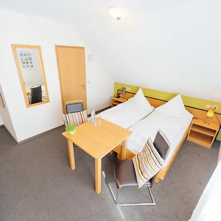 Otel Rhoenhof 3*