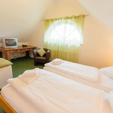 Rhoenhof Otel